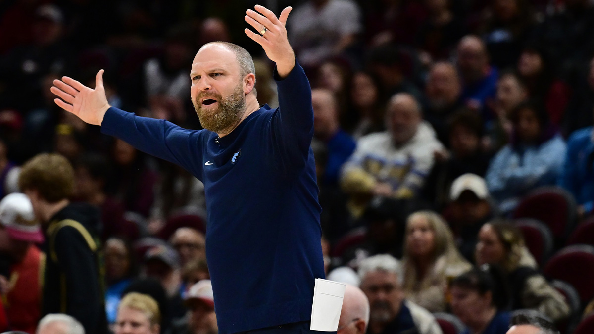 Memphis Grizzlies Chief Coach Taylor Jenkins reacts during the second half against Cavaliers Cleveland on the rocket arena.