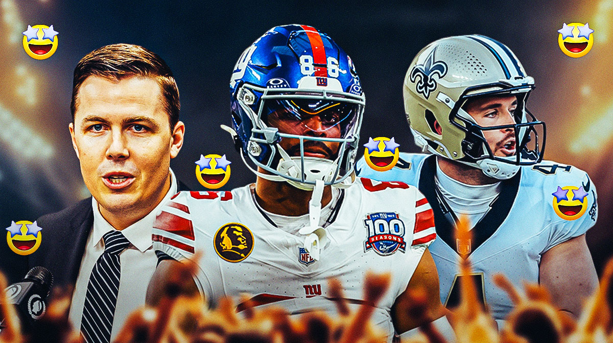 Darius Slayton in the middle, Coach Kellen Moore and Derek Carr beside him, 🤩 🤩 🤩 in the background
