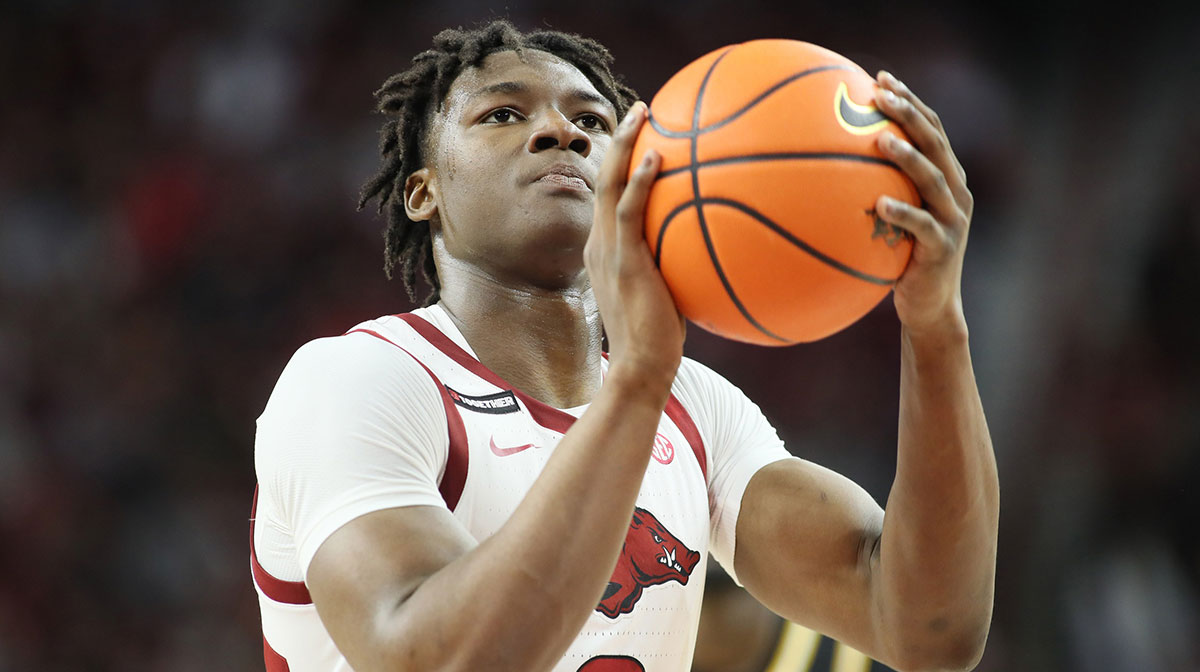Arkansas Razorbacks forward Adou Thiero (3) shoots a free-throw during the second half against the Missouri Tigers at Bud Walton Arena.