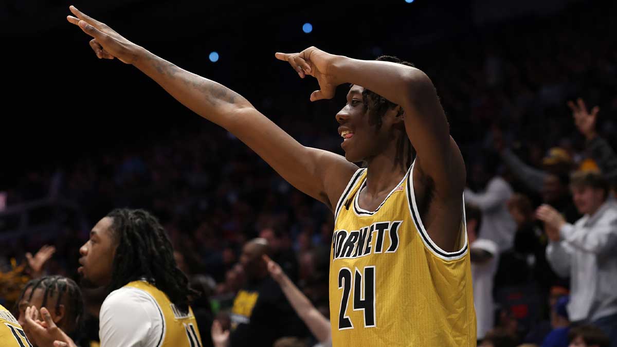 Alabama State starts March Madness with wild last-second win