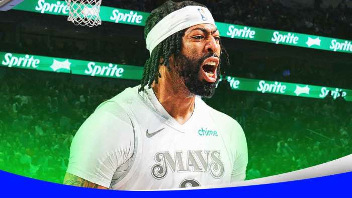 Photo: Anthony Davis in action in Mavericks jersey