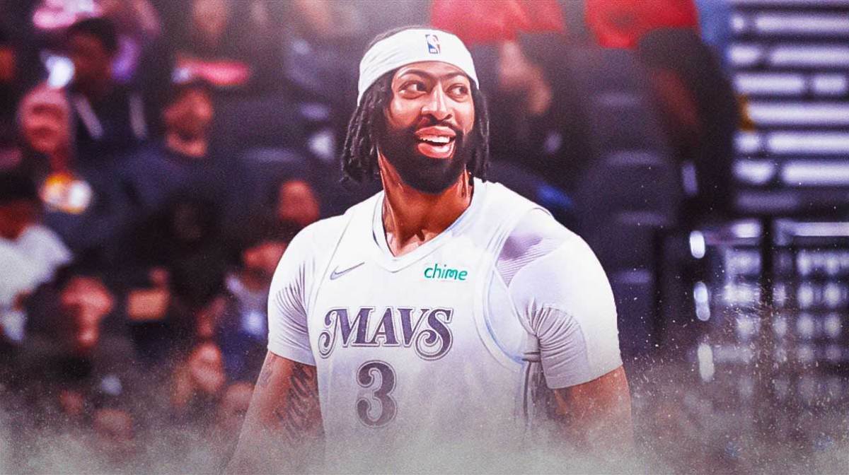 Mavericks' Anthony Davis, smiling