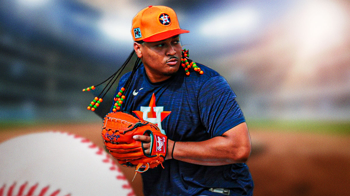 Astros Luis Garcia pitching a baseball.