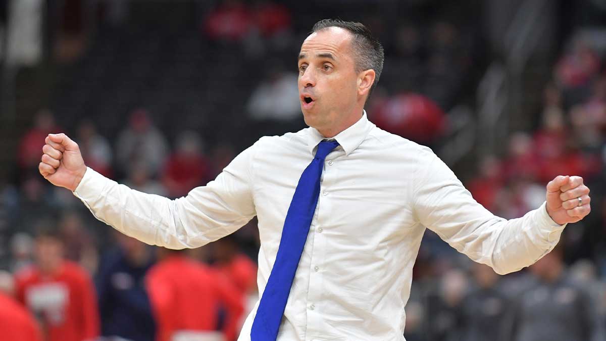 Drake Bulldogs head coach Ben McCollum reacts during the second half against Belmont at Enterprise Center.