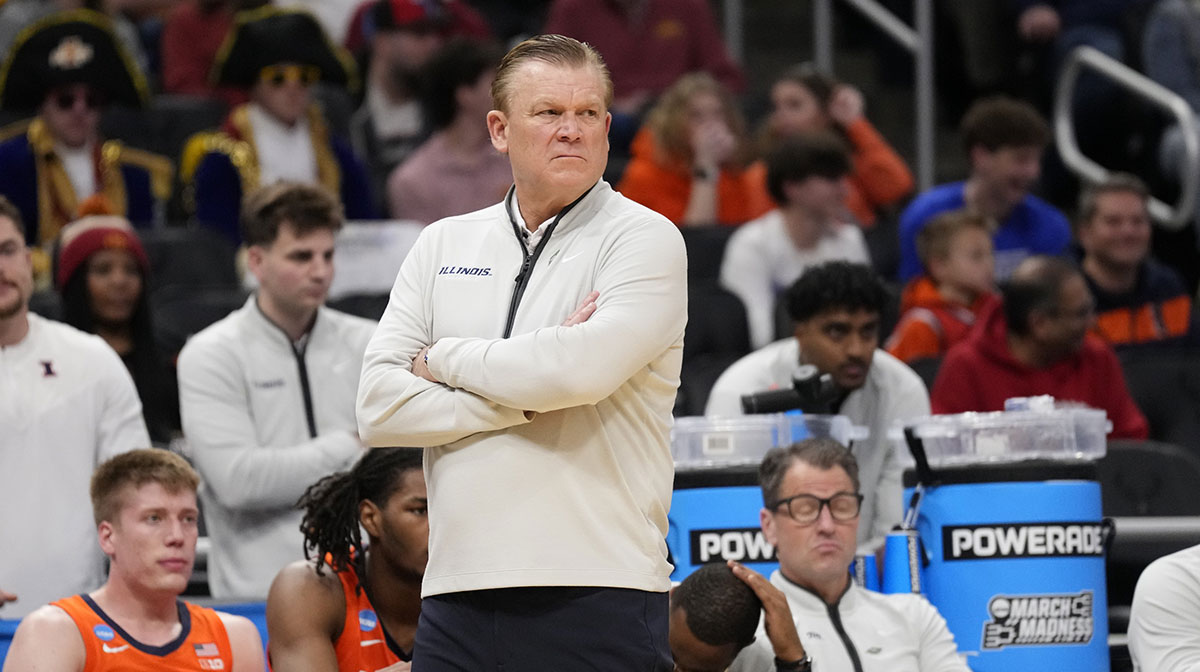 Illinois Fighting Illini head coach Brad Underwood reacts during the first half in the second round of the NCAA Tournament against the Kentucky Wildcats at Fiserv Forum.