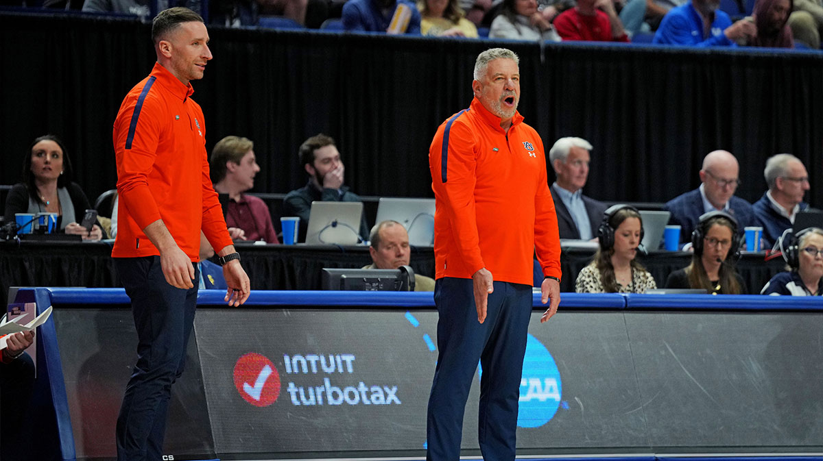 Auburn Tigers head coach Bruce Pearl reacts during the second half against the Creighton Bluejays in the second round to the NCAA Tournament at Rupp Arena.