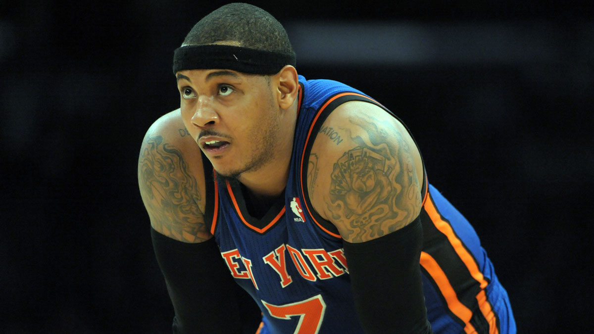 New York Knicks forward Carmelo Anthony (7) reacts during the game against the Los Angeles Lakers at the Staples Center. The Lakers defeated the Knicks 99-82.