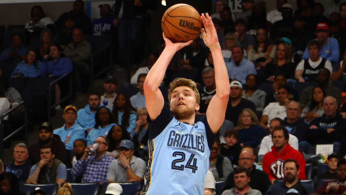 Memphis Grizzlies Guard Cam Spencer (24) Record for three during the second trimester against Phoenix Suns in FedExforum.