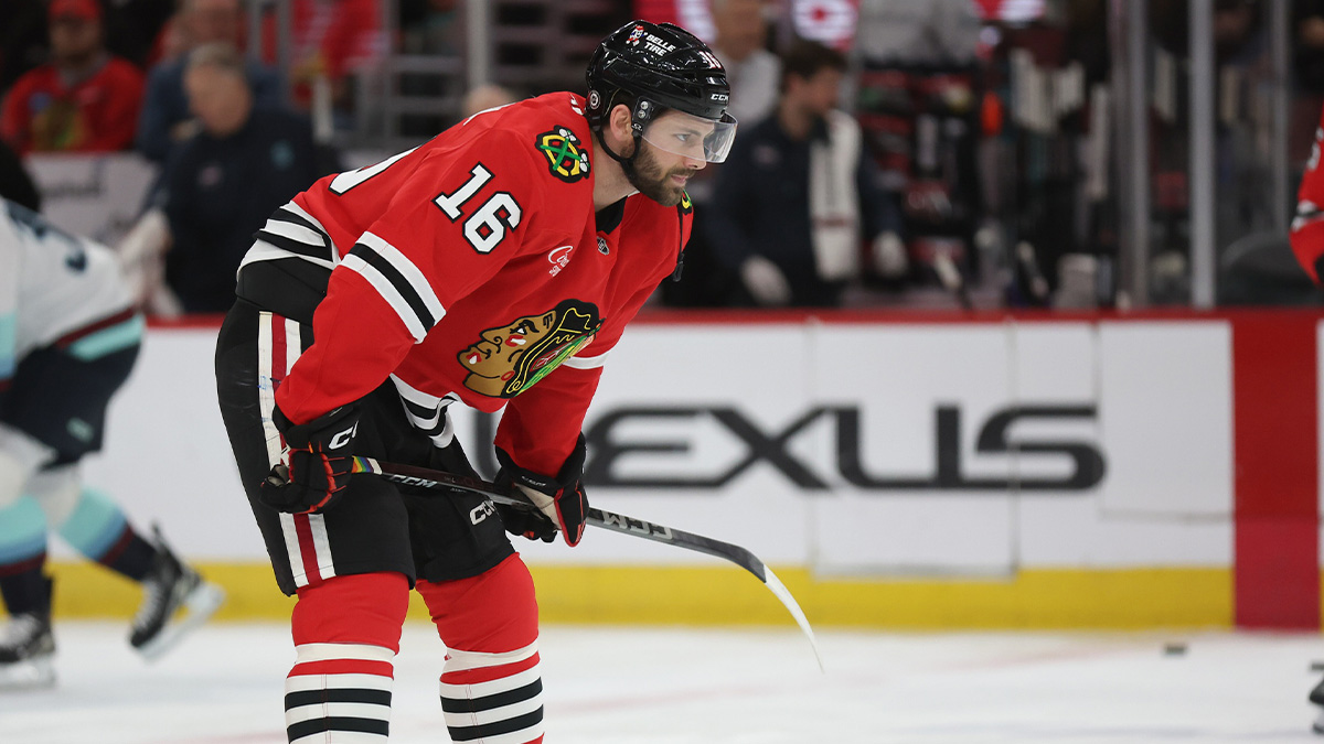 Chicago Blackhawks center Jason Dickinson (16) warms up before a game against the Seattle Kraken at United Center.