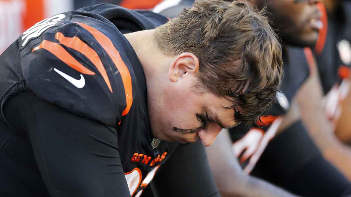 Cincinnati Bengals defensive end Trey Hendrickson (91) hangs his head on the sideline in the fourth quarter of the NFL Week 9 game between the Cincinnati Bengals and the Cleveland Browns at Paul Brown Stadium in Cincinnati on Sunday, Nov. 7, 2021. Cleveland kept a halftime lead to clinch a 41-16 win over the Bengals.