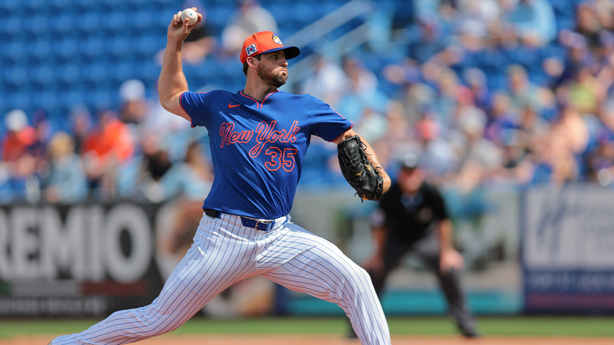 New York Mets starting pitcher Clay Holmes (35) delivers a pitch against the Houston Astros during the first inning at Clover Park.