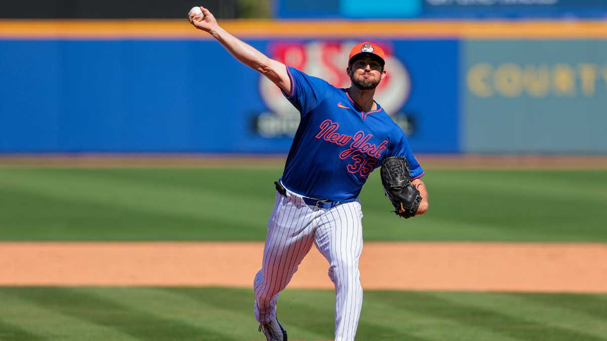 Feb 17, 2025; Port St. Lucie, FL, USA; New York Mets starting pitcher Clay Holmes (35) pitches during a spring training workout at Clover Park. 