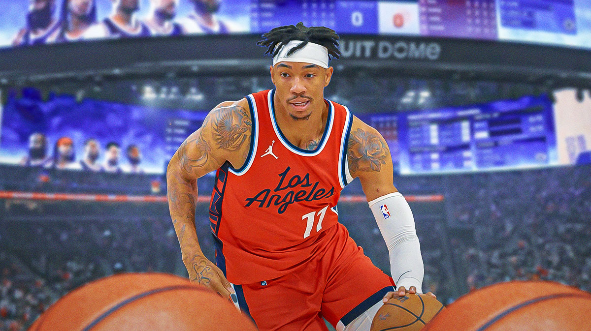 Photo: Jordan Miller in Clippers jersey in action