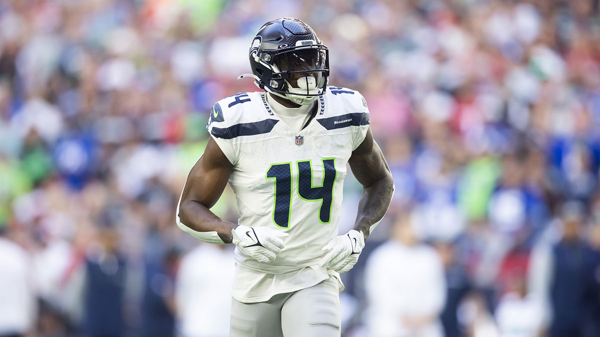 Dec 8, 2024; Glendale, Arizona, USA; Seattle Seahawks wide receiver DK Metcalf (14) against the Arizona Cardinals at State Farm Stadium.