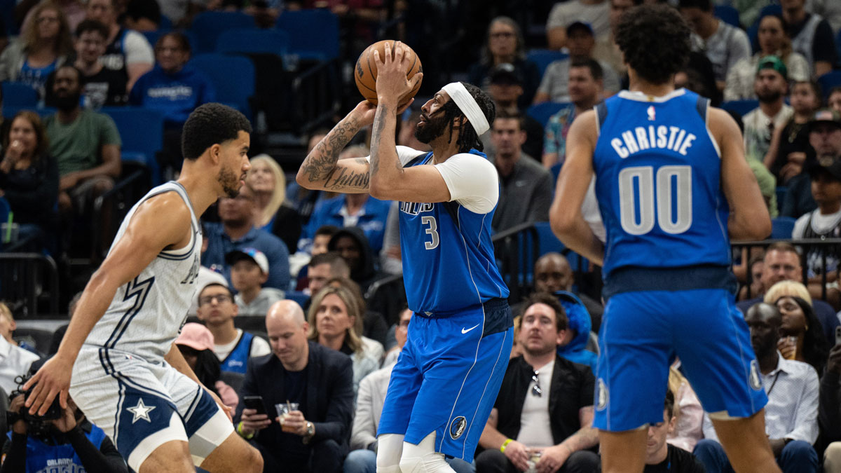 Dallas Mavericks forward-center Anthony Davis (3) shoots the ball over Orlando Magic forward Tristan da Silva (23) in the fourth quarter at Kia Center.