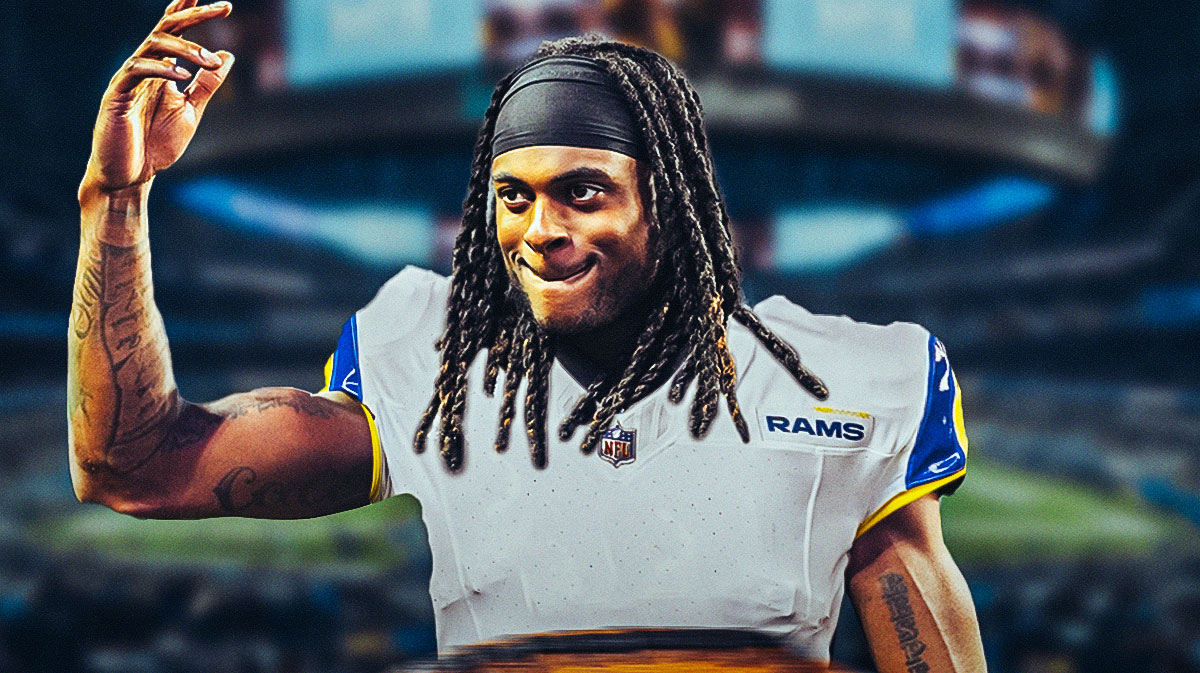 Soon-to-be Rams WR Davante Adams, SoFi Stadium behind him