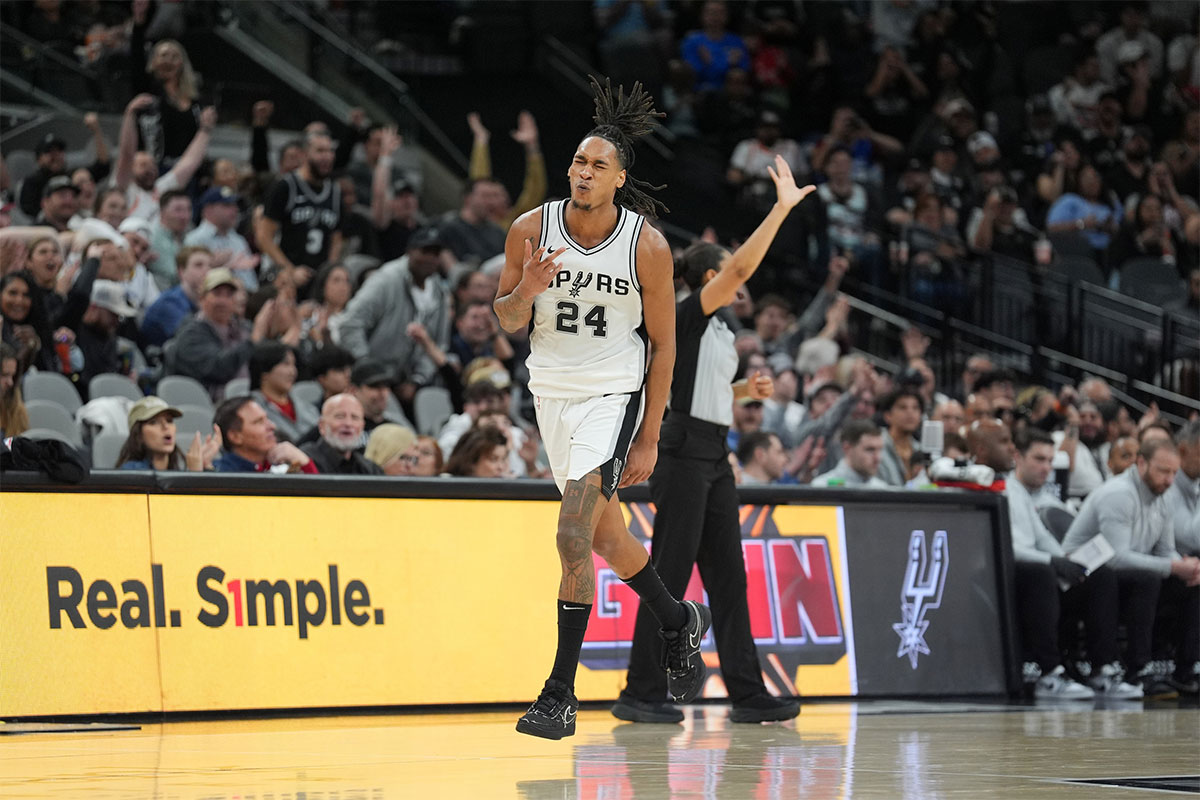 San Antonio Spurs Guard Devin Vassell (24) Celebrates the shot in the second half against Brooklin Network in Frost Bank Centur.