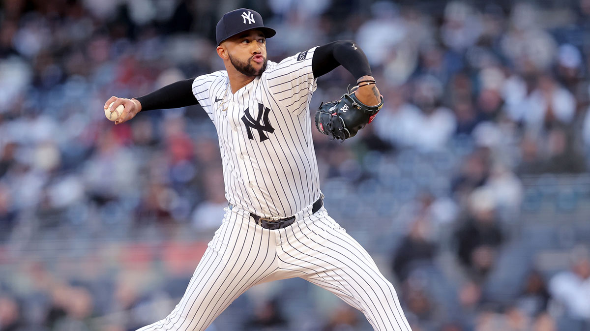 Mar 27, 2025; Bronx, New York, USA; New York Yankees relief pitcher Devin Williams (38) pitches against the Milwaukee Brewers during the ninth inning at Yankee Stadium.