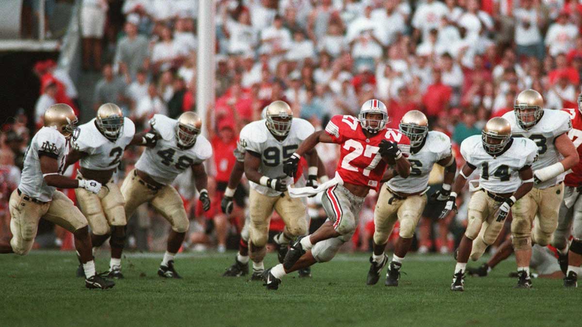 Eddie George gets away from the Notre Dame defense on a long run. OSU Buckeyes vs. Notre Dame Fighting Irish . Ohio State University college football . Game played on Sat., September 30, 1995 .