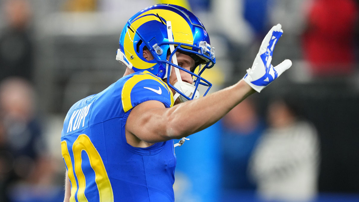 Los Angeles Rams see Receiver Cooper Kupp (10) Practice before the NFC Wild Card against Minnesota Viking at the State Farm Stadium.