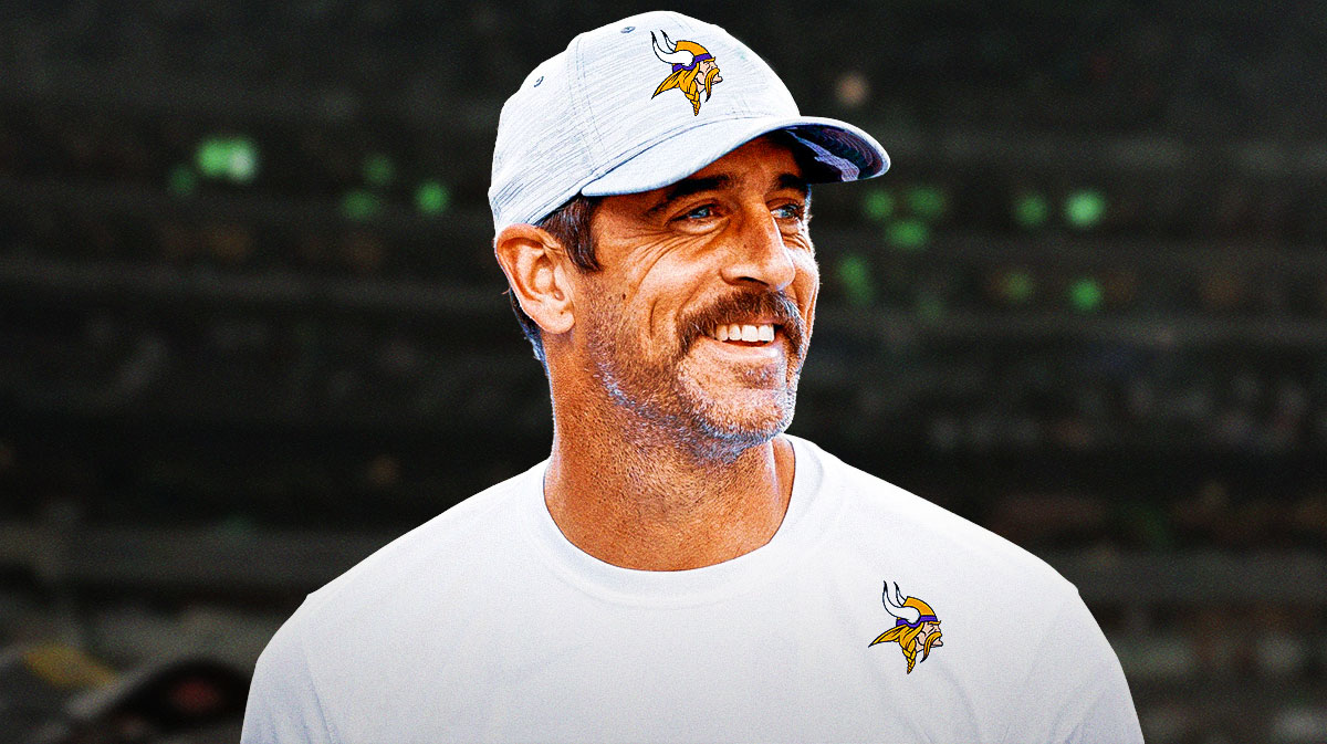 Aaron Rodgers in a Vikings jersey.