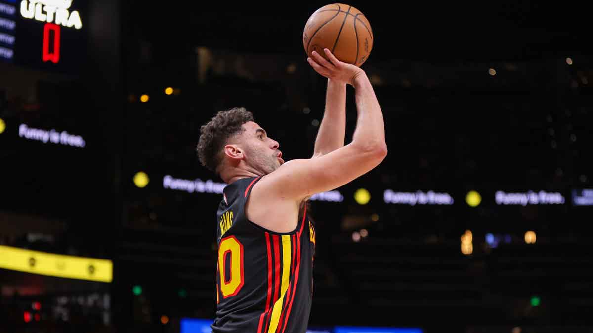 Atlanta Hawks attack Georges Niang (20) shoot against Indiana Pacens in the second quarter at the State Farm Arena. 