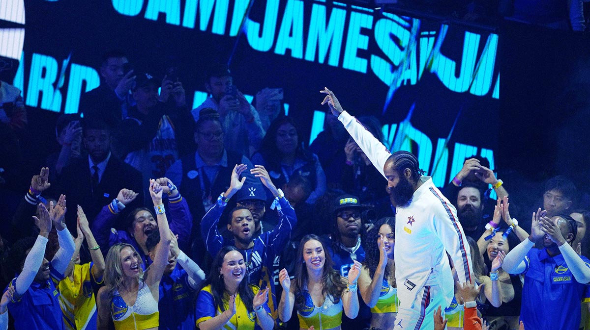 Shaqís OGs guard James Harden (1) of the LA Clippers during introductions before the 2025 NBA All Star Game at Chase Center.