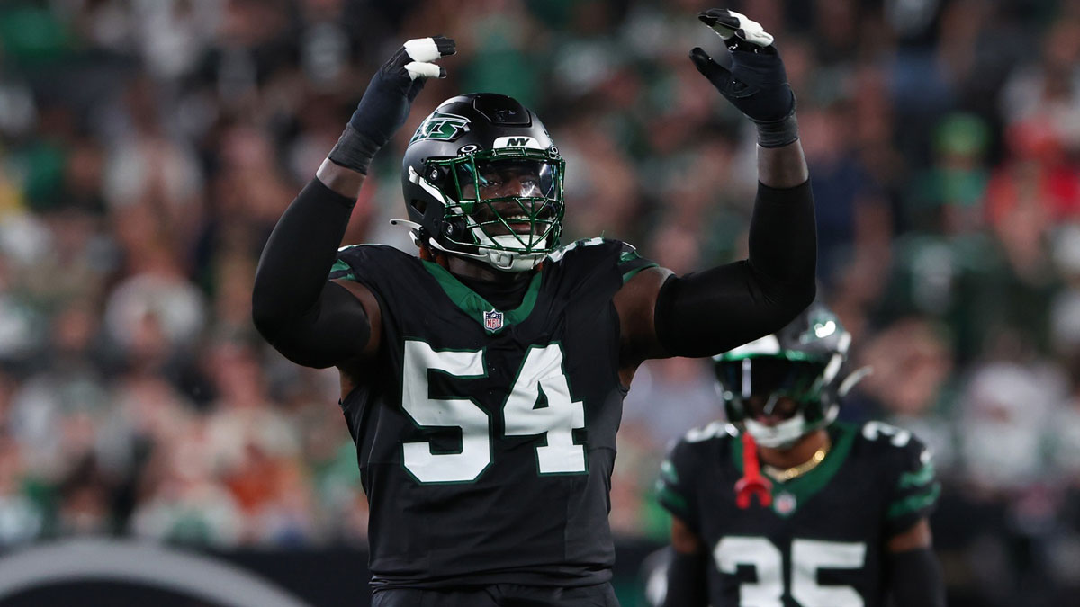 New York Jets defensive tackle Javon Kinlaw (54) reacts during the first half of their game against the Houston Texans at MetLife Stadium.