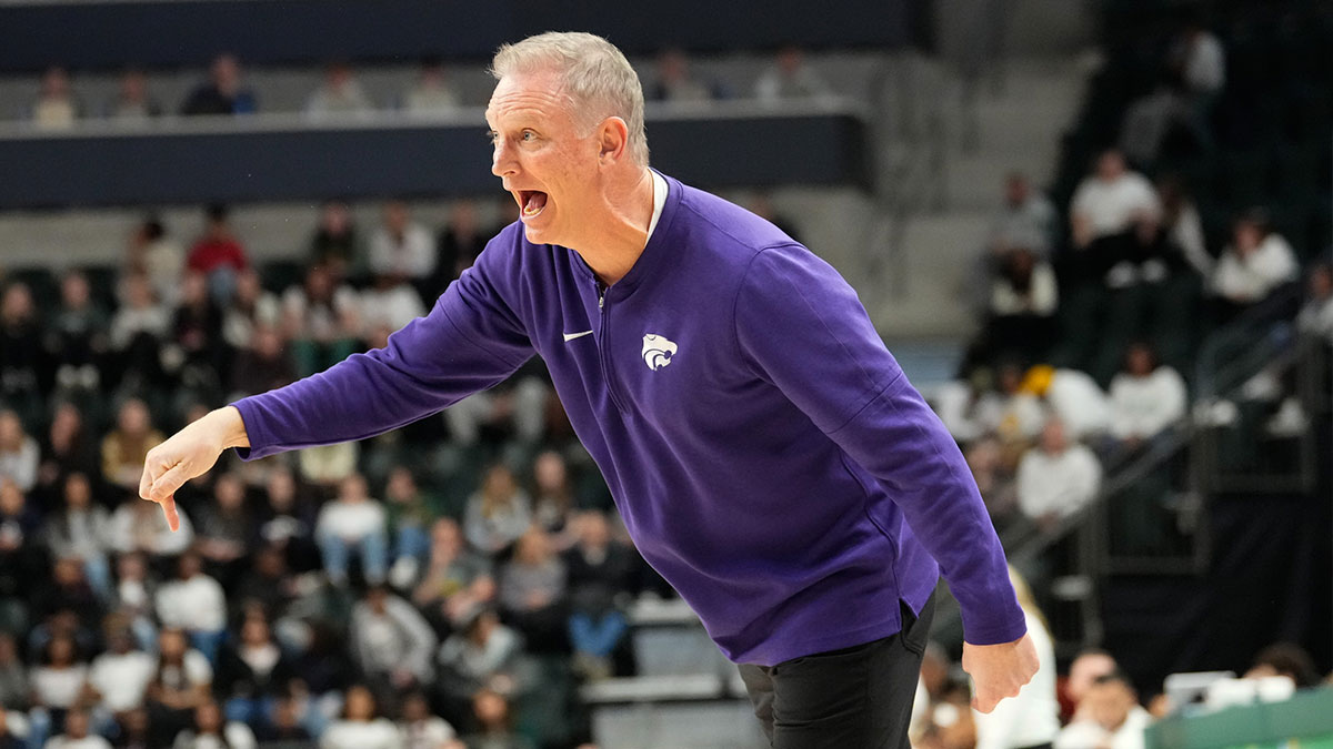 Jan 22, 2024; Waco, Texas, USA; Kansas State Wildcats head coach Jeff Mittie reacts against the Baylor Lady Bears during the first half at Paul and Alejandra Foster Pavilion. Mandatory Credit: Chris Jones-Imagn Images