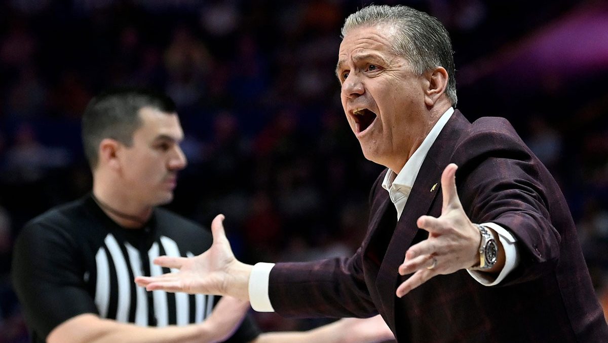Arkansas’ John Calipari drops tough injury news for Kansas showdown