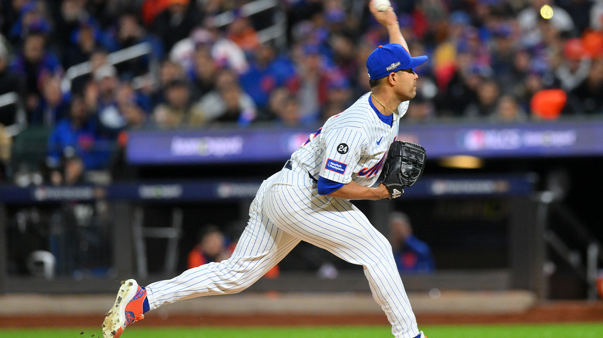 New York Mets pitcher Jose Quintana (62) throws a pitch against the Los Angeles Dodgers in the third inning during game four of the NLCS for the 2024 MLB playoffs at Citi Field.