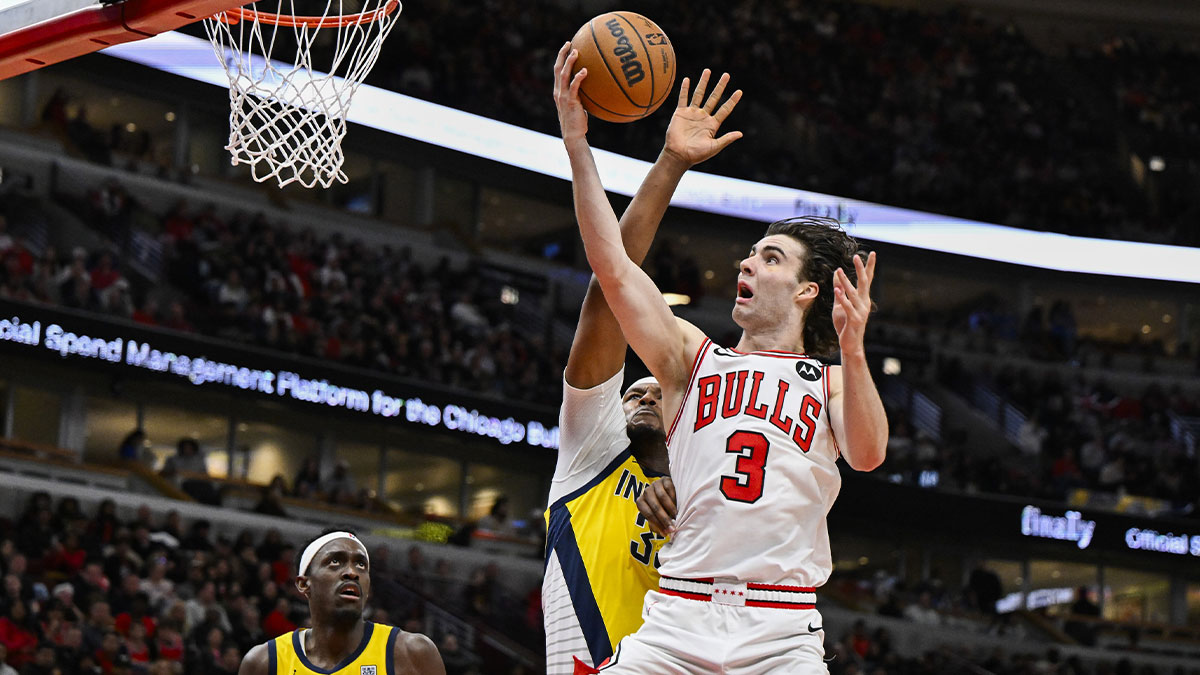 Chicago Bull Guard Josh Giddei (3) shoots against Indiana Peisers Center Miles Turner (33) during the second half in the United Center.