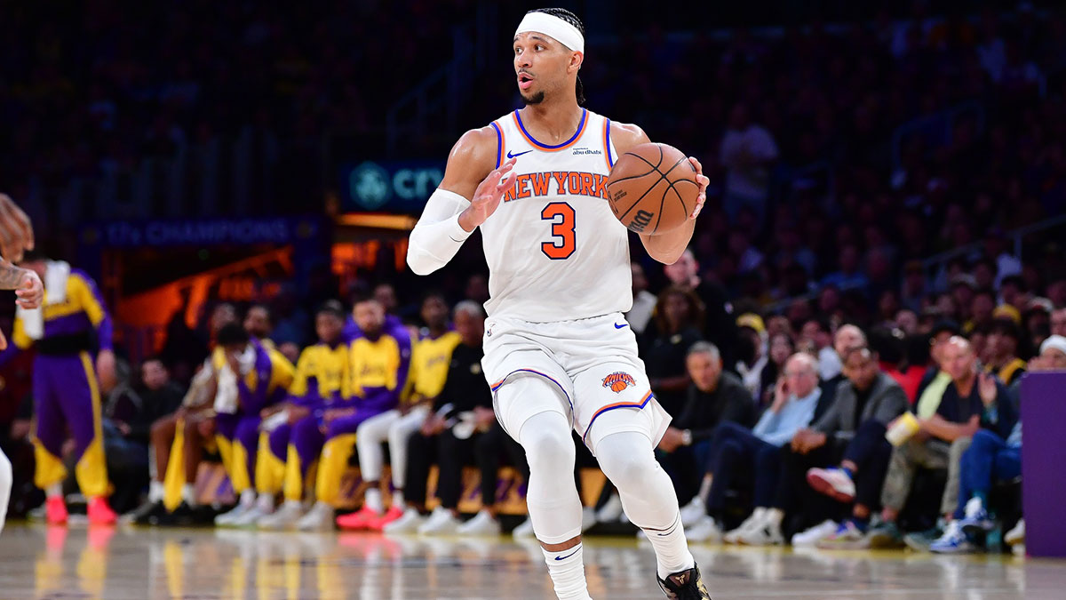 New York Knicks guard Josh Hart (3) controls the ball against the Los Angeles Lakers during the first half at Crypto.com Arena.