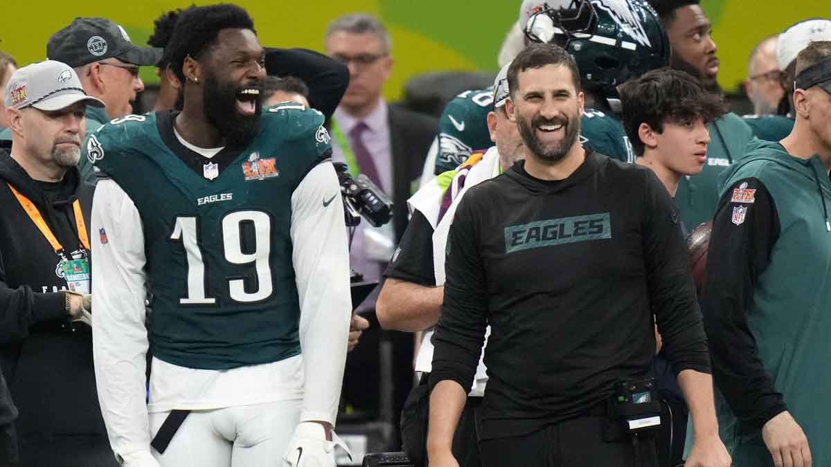 Feb 9, 2025; New Orleans, LA, USA; Philadelphia Eagles head coach Nick Sirianni reacts with linebacker Josh Sweat (19) during the fourth quarter against the Kansas City Chiefs in Super Bowl LIX at Caesars Superdome.