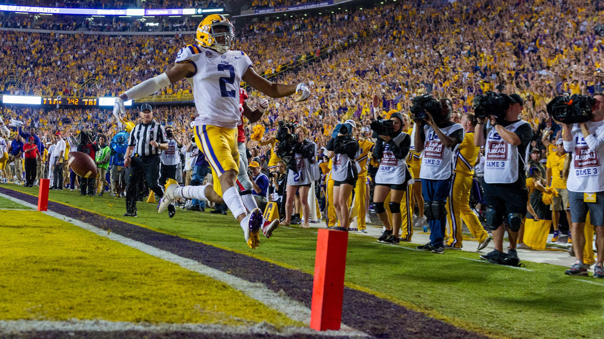Tigers wide receiver Justin Jefferson runs the ball and scores as LSU takes on Ole Miss at Tiger Stadium. Saturday, Sept. 29, 2018.
