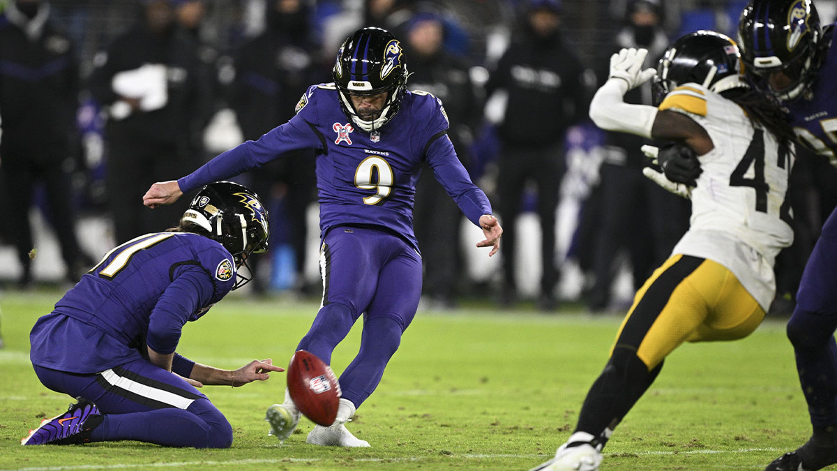 Baltimore Ravens place kicker Justin Tucker (9) kicks a 50-yard field goal during the first half against the Pittsburgh Steelers at M&T Bank Stadium.