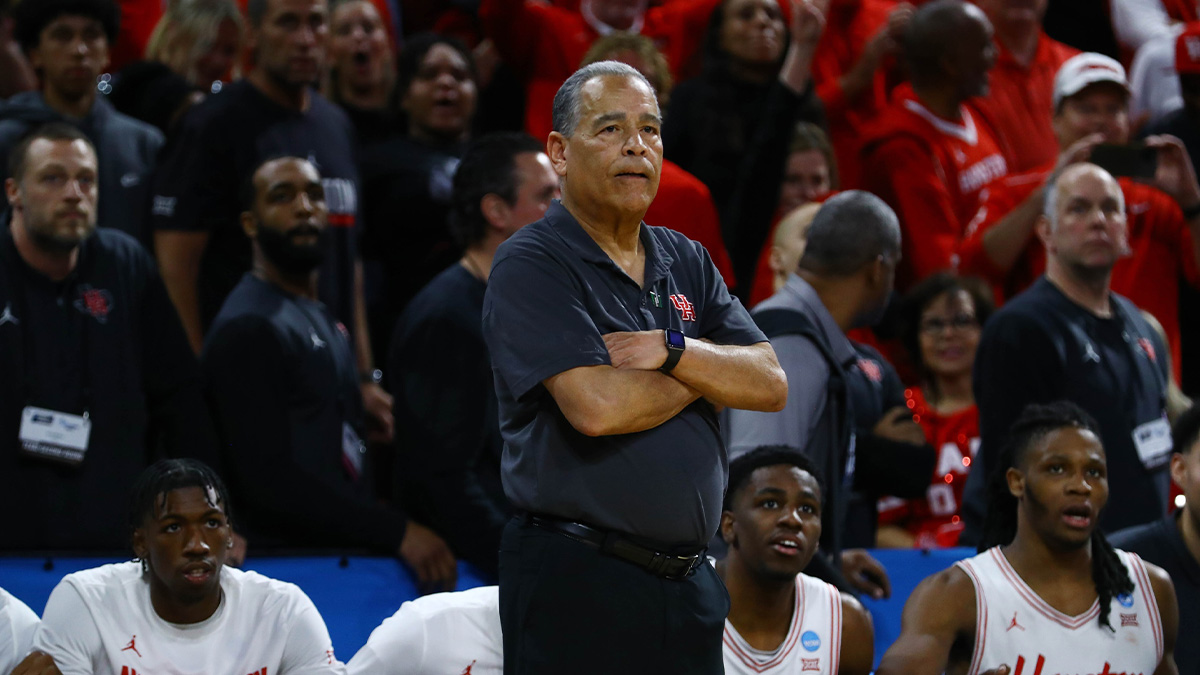 Houston Cougars head coach Kelvin Sampson looks on late in the second half against the Gonzaga Bulldogsat Intrust Bank Arena. Mandatory Credit: Nick Tre. Smith-Imagn Images