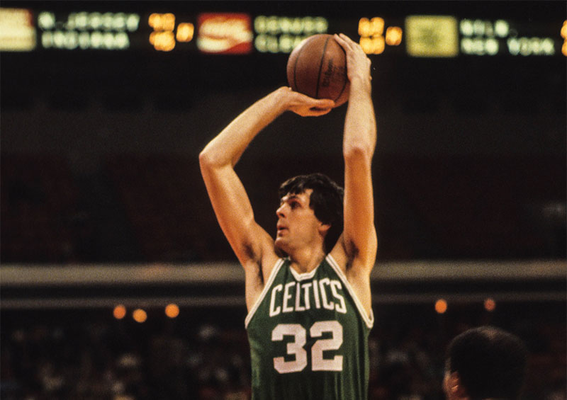 Boston Celtics forward Kevin McHale (32) shoots against the Atlanta Hawks.