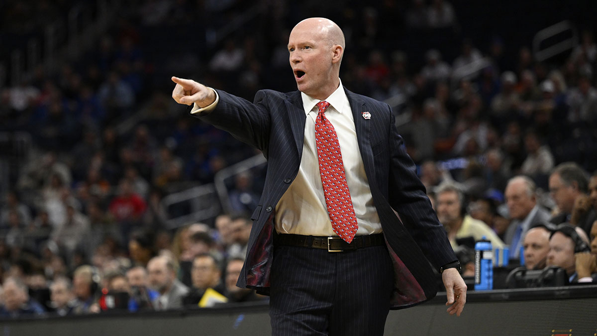 Maryland Terrapins head coach Kevin Willard shouts during play during the first half against the Florida Gators during a West Regional semifinal of the 2025 NCAA tournament at Chase Center. Mandatory Credit: Eakin Howard-Imagn Images