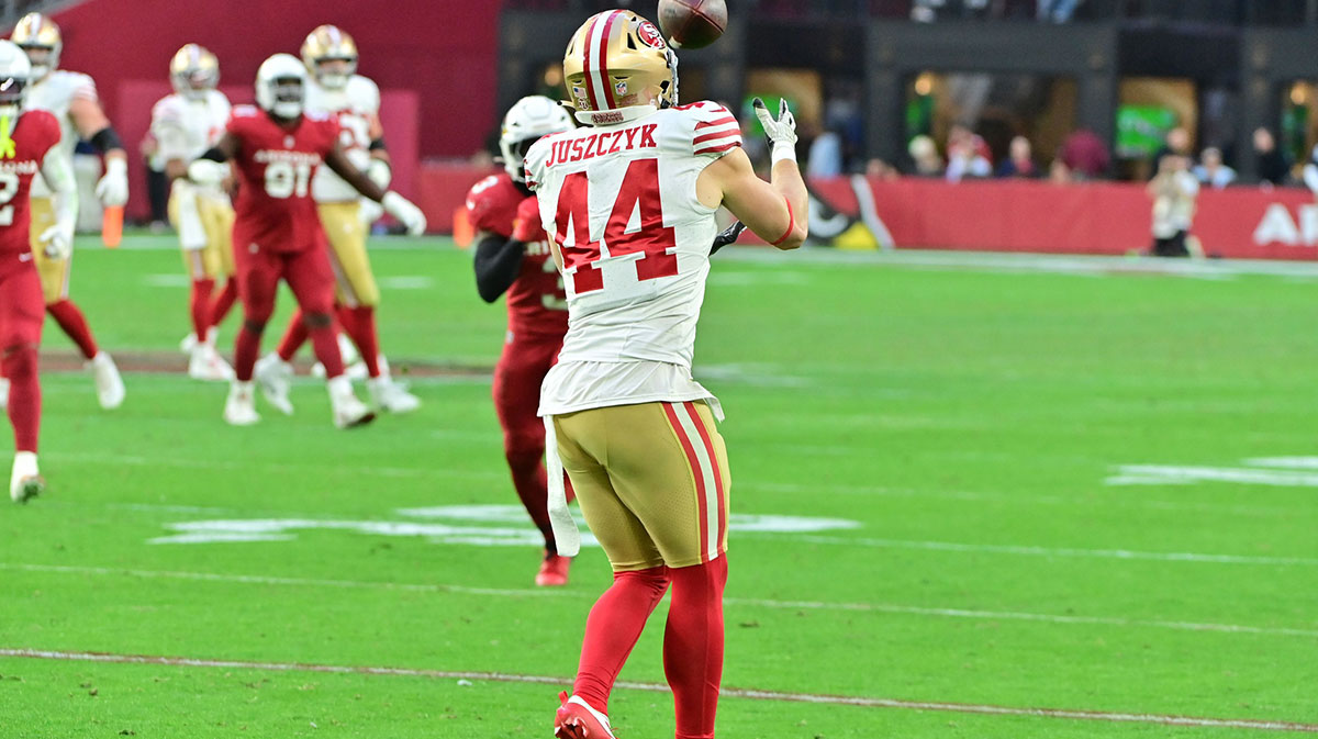 Jan 5, 2025; Glendale, Arizona, USA; San Francisco 49ers fullback Kyle Juszczyk (44) catches a touchdown pass in the second half against the Arizona Cardinals at State Farm Stadium.