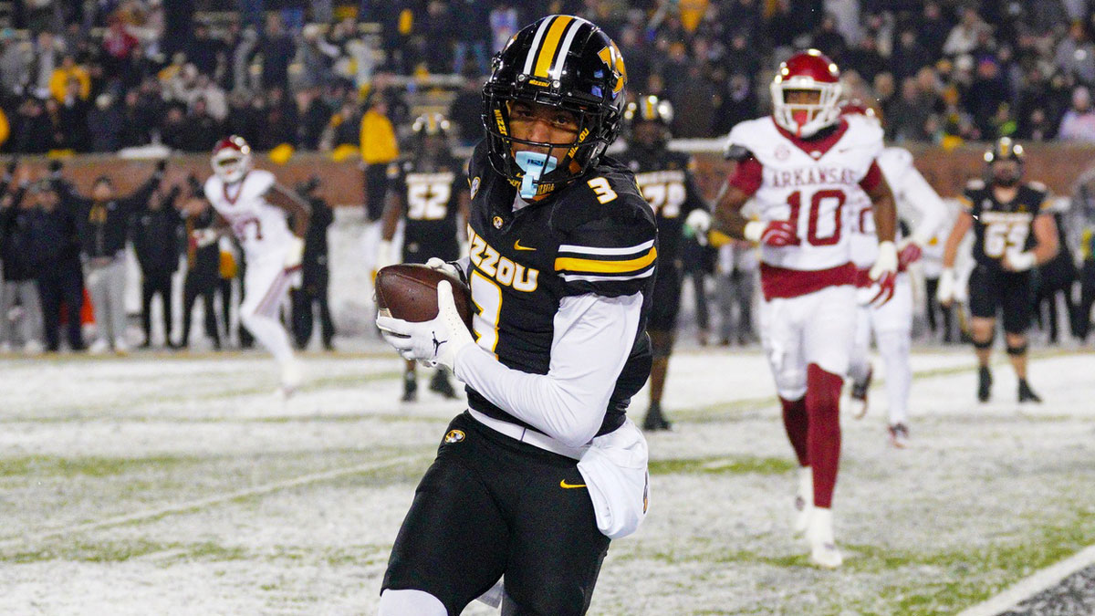 Missouri Tigers wide receiver Luther Burden III (3) catches a pass for a two point conversion against the Arkansas Razorbacks during the second half at Faurot Field at Memorial Stadium.
