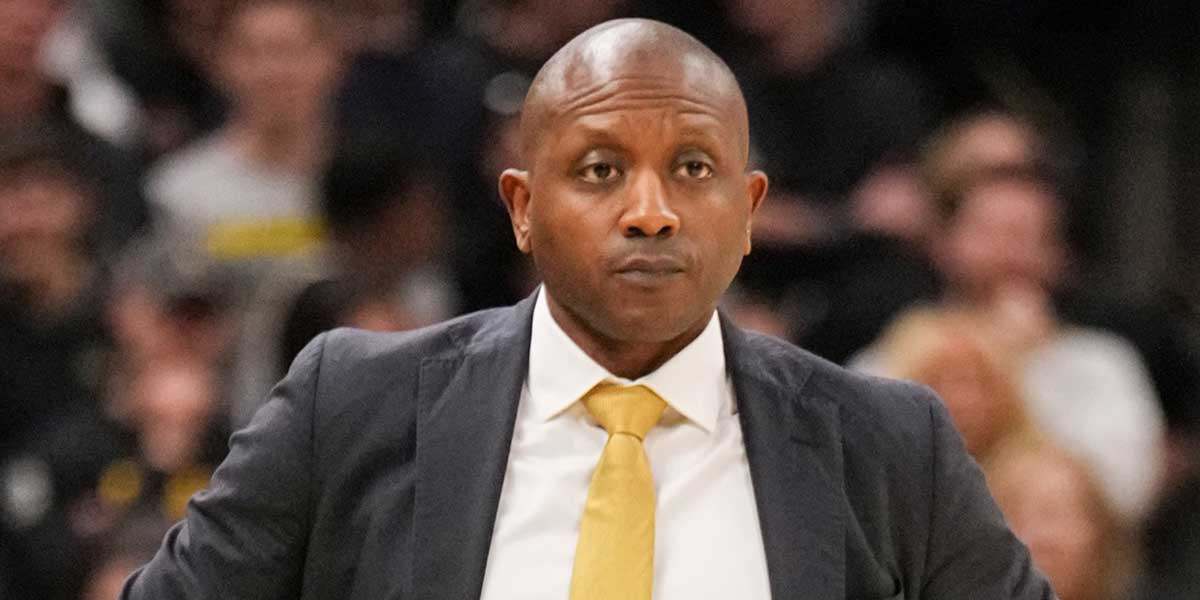 Featured image Missouri head coach Dennis Gates