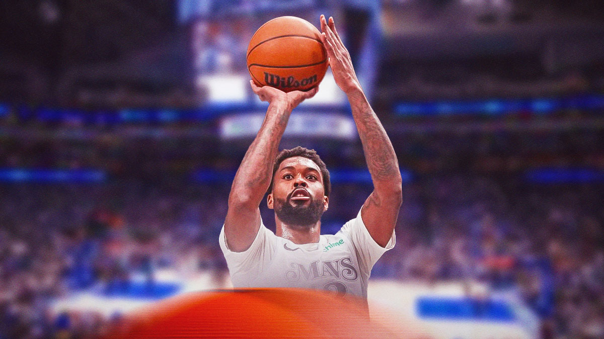 Mavericks Naji Marshall shooting a basketball.