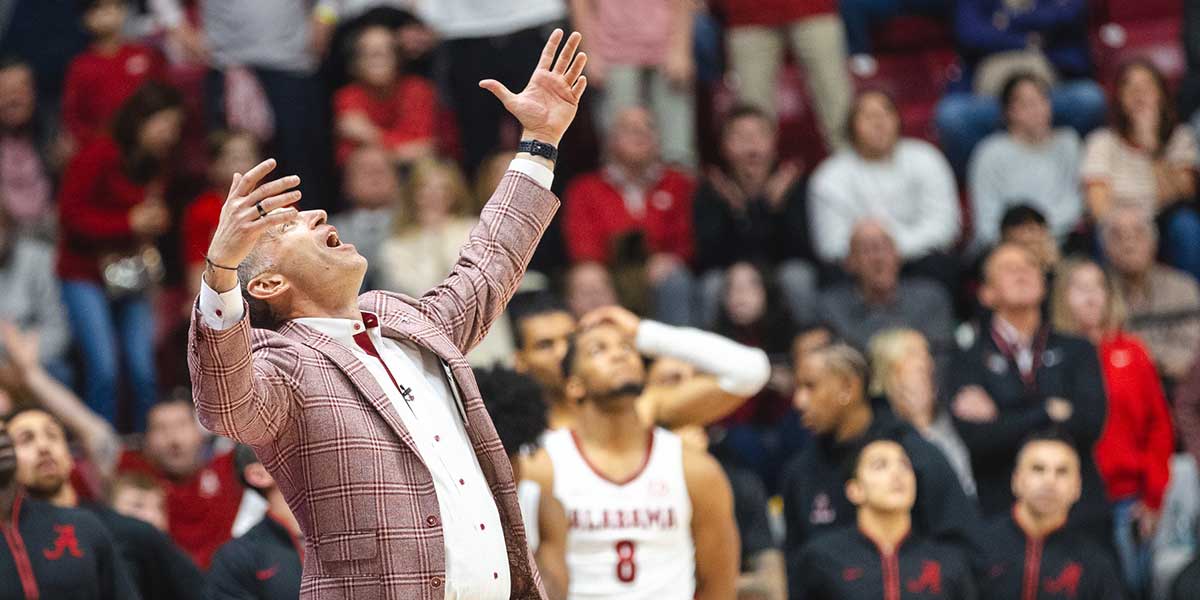 Crimson Tide head coach Nate Oats reacts to a foul being called on Alabama Crimson Tide guard Mark Sears (1) during the second half against the Florida Gators at Coleman Coliseum.