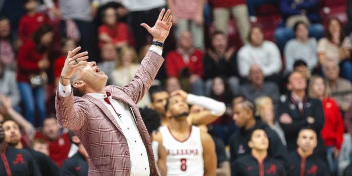 Crimson Tide head coach Nate Oats reacts to a foul being called on Alabama Crimson Tide guard Mark Sears (1) during the second half against the Florida Gators at Coleman Coliseum.