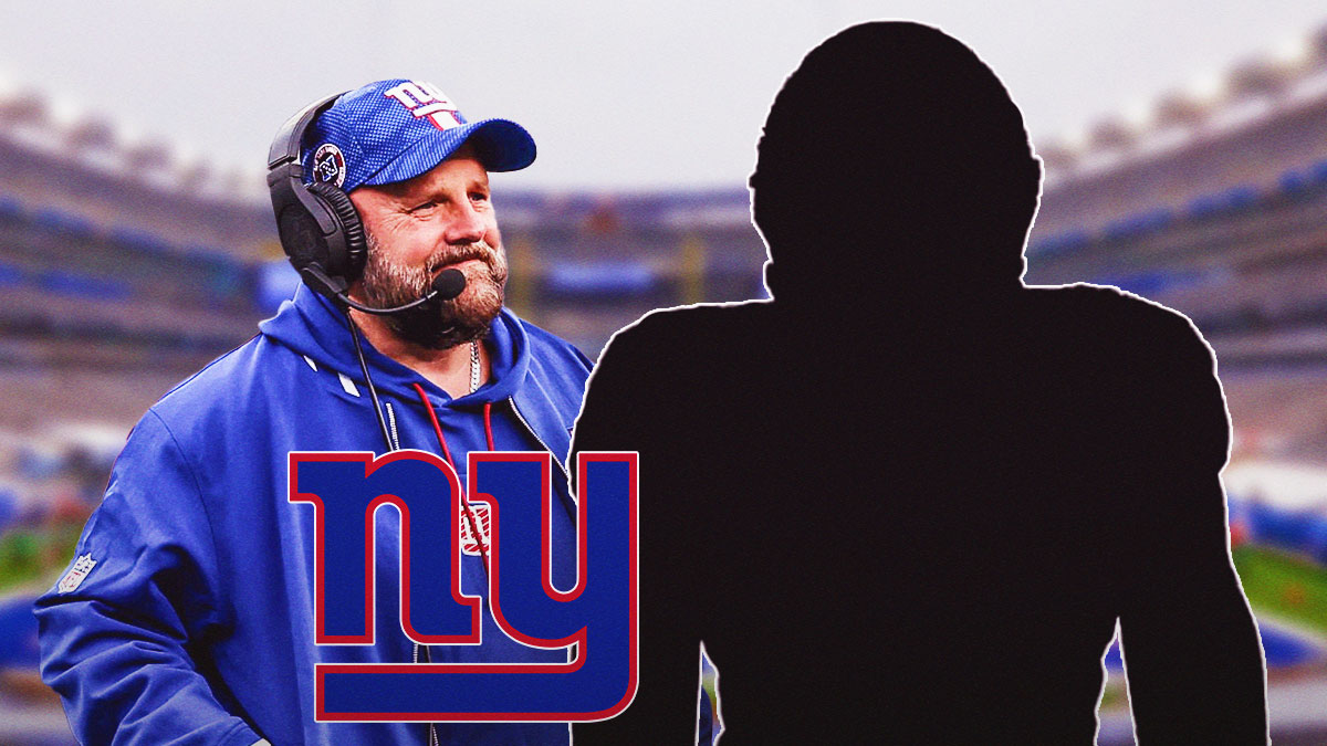 Brian Daboll, Silhouette of Chris Manhertz, NY Giants logo
