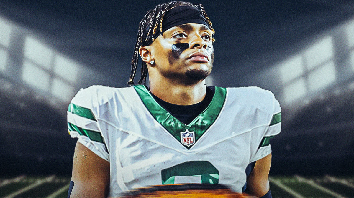 Justin Fields in Jets #2 jersey.