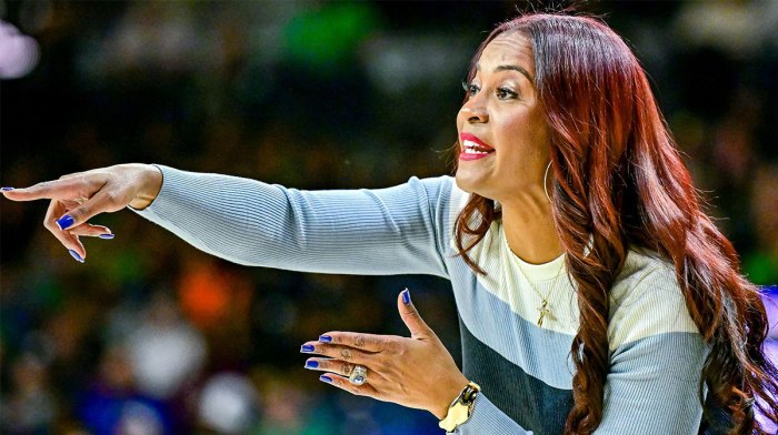 Notre Dame Fighting Irish head coach Niele Ivey signals to her players in the first half against the Florida State Seminoles.