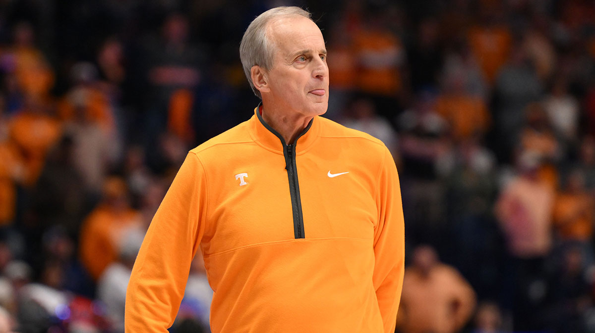 Tennessee Volunteers head coach Rick Barnes reacts against the Florida Gators in the second half during the 2025 SEC Championship Game at Bridgestone Arena.
