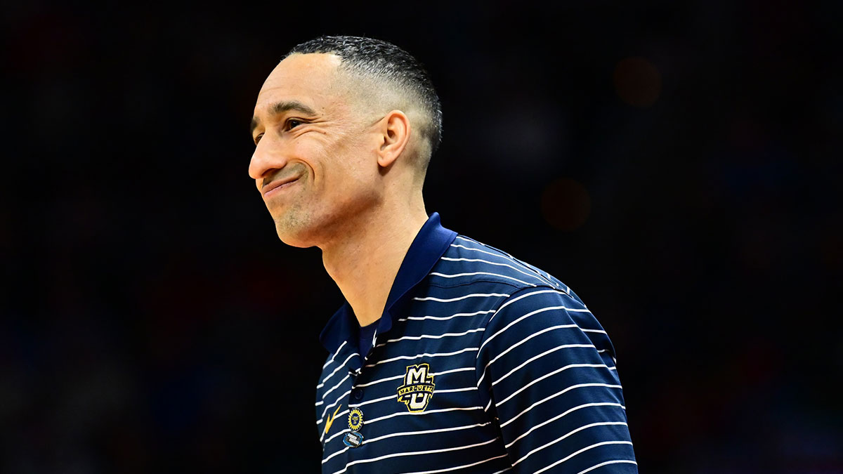 Marquette Golden Eagles head coach Shaka Smart reacts in the first half against the New Mexico Lobos during the NCAA Tournament First Round at Rocket Arena.